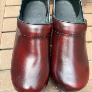 Sanita burgundy Leather Clogs
